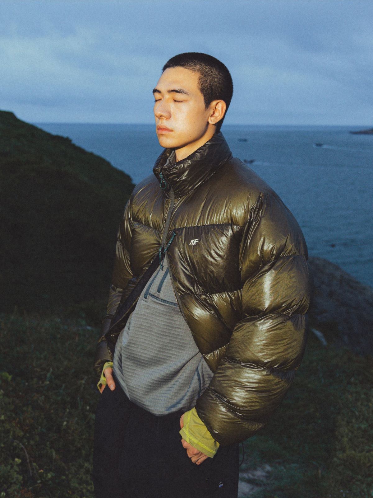 Lightweight Packable Water-Repellent Stand-Collar Down Jacket