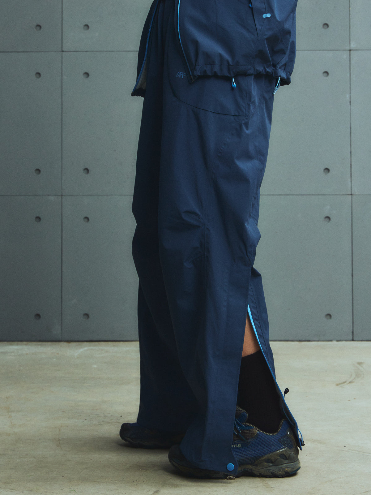 Color-Blocking Lightweight Taped Seam Hiking Pants