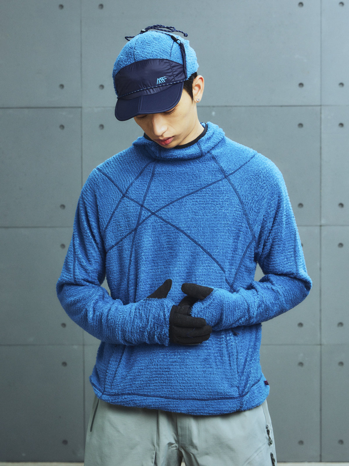 Lightweight Primaloft® fleece pullover hoodie