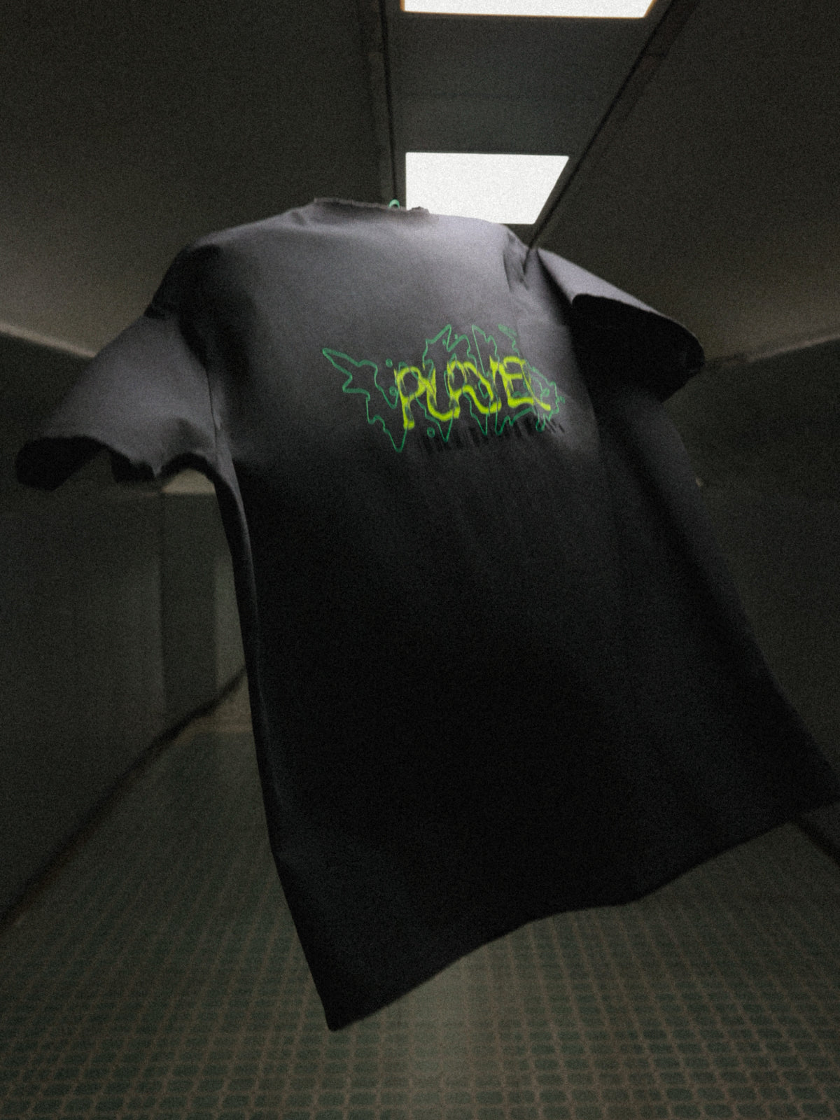 MOUNTAINFEVER X PLAYER Flame Print Washed Cool Touch Short Sleeve Tee